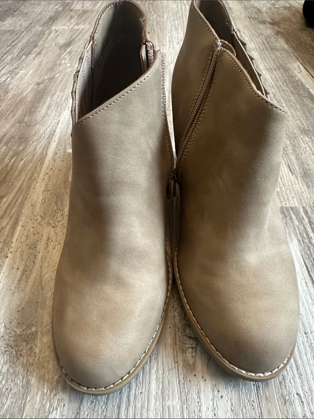 DV by Dolce Vita Taupe Tan Wedge  3.25” heel